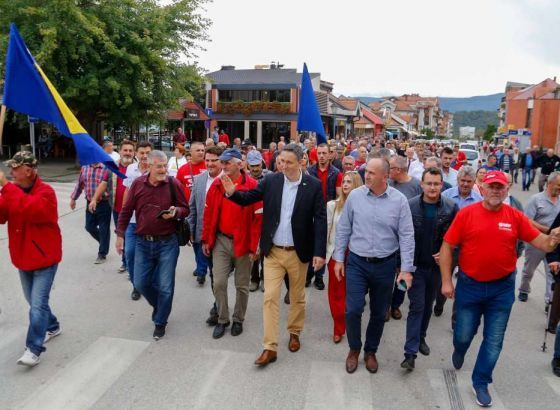 Bećirović u Kalesiji: Ljudi u BiH zaslužuju pravdu i bolji život