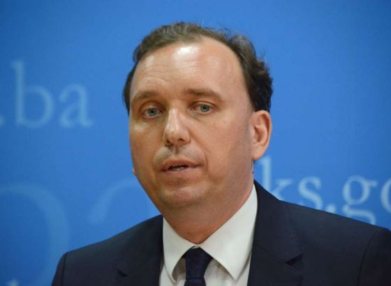 Bašić: Denis Bećirović u vodstvu, NiP analizira izmjene Izbornog zakona
