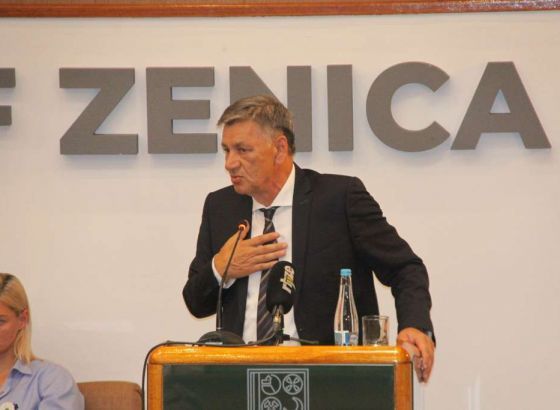 Kasumović najavio ostanak na poziciji gradonačelnika, Mahmutagiću i Memagiću rano za izjašnjavanje