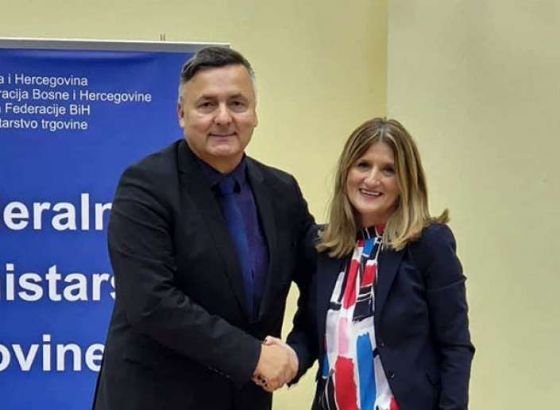 Vujanović potpisao ugovore sa udruženjima potrošača u FBiH o dodjeli sredstava