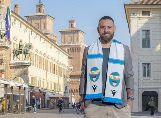 Prvi trenerski posao za legendu Rome: De Rosi kreće iz Serije B