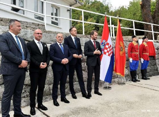 Ministri Krivokapić i Konjević: Spomen ploča u Morinju u skladu s propisima