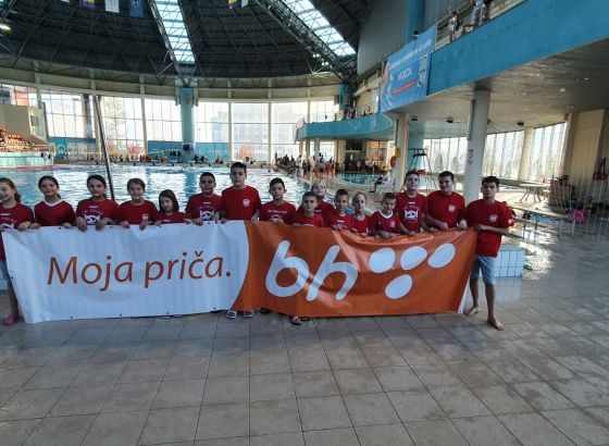 PLIVAČI VELEŽA OSVOJILI ČETIRI MEDALJE NA TAKMIČENJU U SARAJEVU