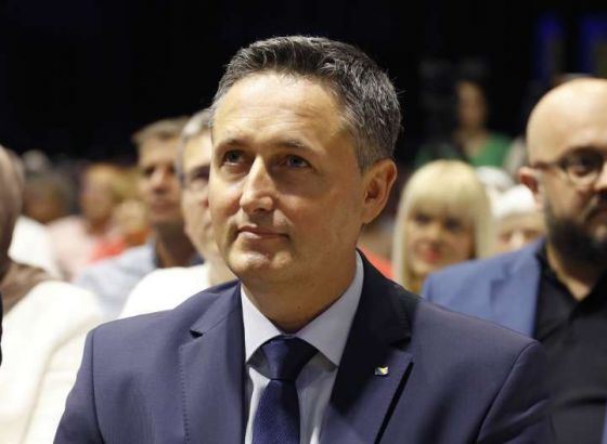 Bećirović osudio potez direktora RAK-a: Režimski kadrovi žele uvesti medijski mrak u BiH  