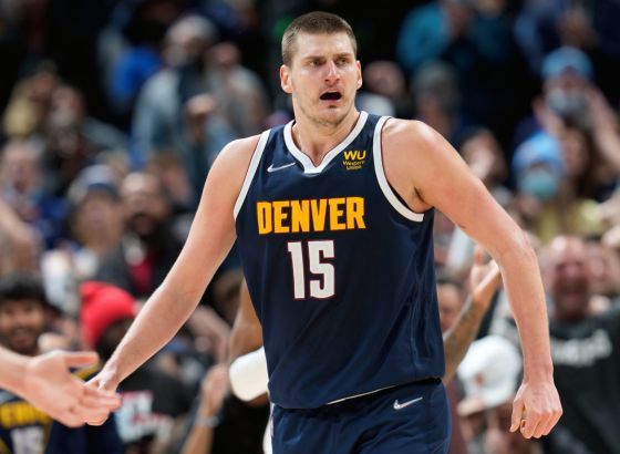 Durent kao Džordan, Lebron zbog bola ranije završio meč, trijumf Denvera