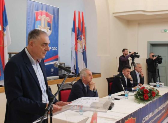 Šarović podnio neopozivu ostavku, ovlaštenja predsjednika SDS-a preuzeo Milan Miličević