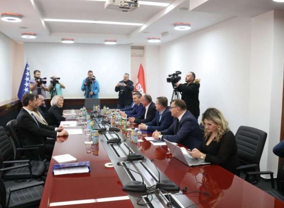 U Sarajevu počeli razgovori stranaka 'osmorke' i HDZ-a