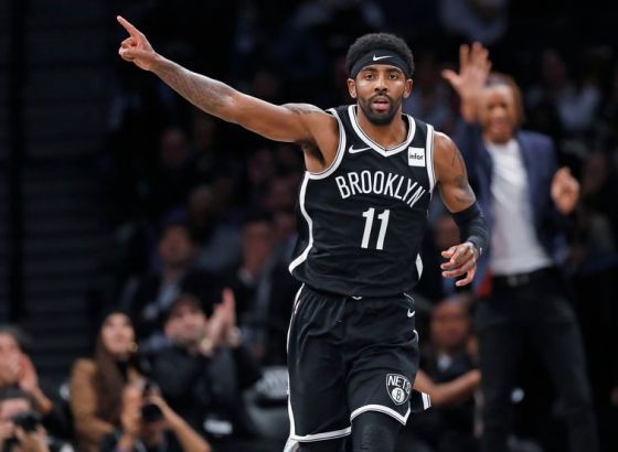 Irving se priključio Netsima i izvinio zbog postupka