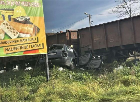 Sudar voza i automobila u Živinicama, povrijeđene dvije osobe