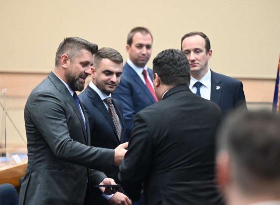 Duraković pozvao zastupnike da se odupru pritiscima pri glasanju za delegate Doma naroda