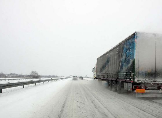 Kažnjeno 40 vozača teretnih vozila zbog nepoštivanja zimskih uvjeta kroz Gorski kotar