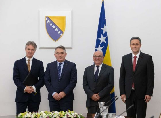 Komšić i Bećirović sa specijalnim izaslanikom UK Peachom o ekonomiji, investicijama, reformama