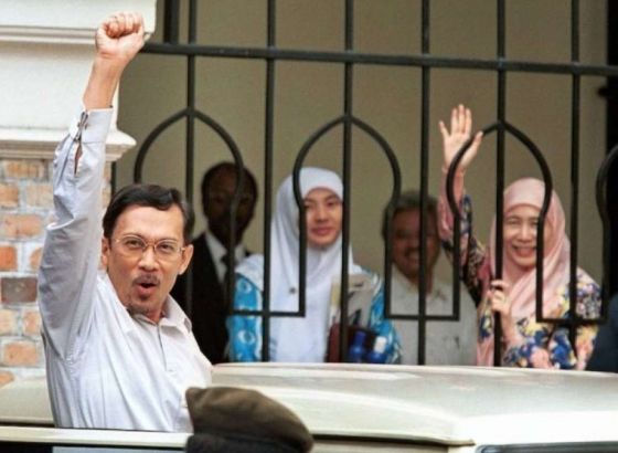 Anwar Ibrahim imenovan malezijskim premijerom nakon postizborne krize