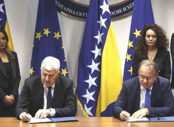 Čović i Nikšić potpisali dokument smjernica, načela i ciljevi u izvršnoj i zakonodavnoj vlasti