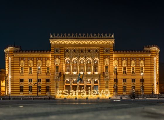Sarajevo će uskoro zasjati u prazničnom duhu: Da li ste se već uslikali pored natpisa #sarajevo?