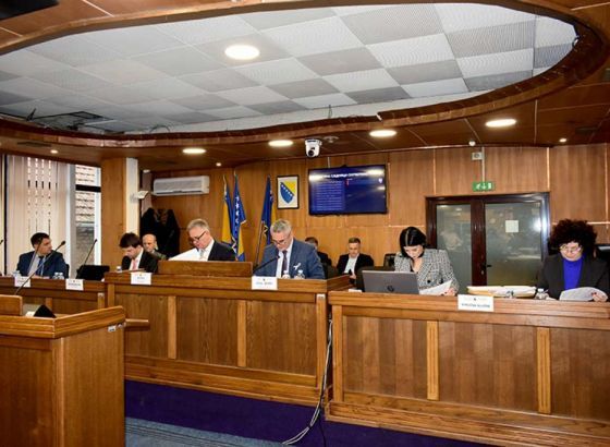 Povećava se iznos neoporezivog dijela toplog obroka u Brčkom sa 7 na 10 maraka