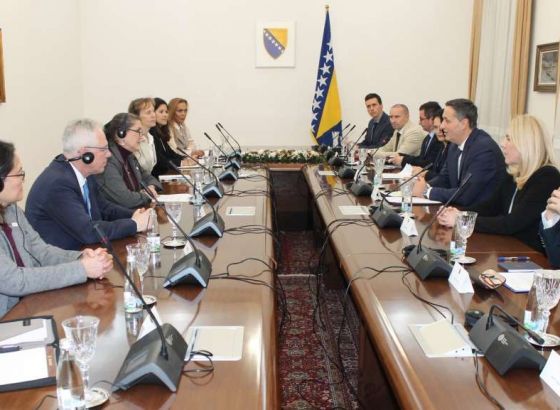 Mckee potakla članove Predsjedništva BiH da prvenstveno rade na ozdravljenju društva i pomirenju