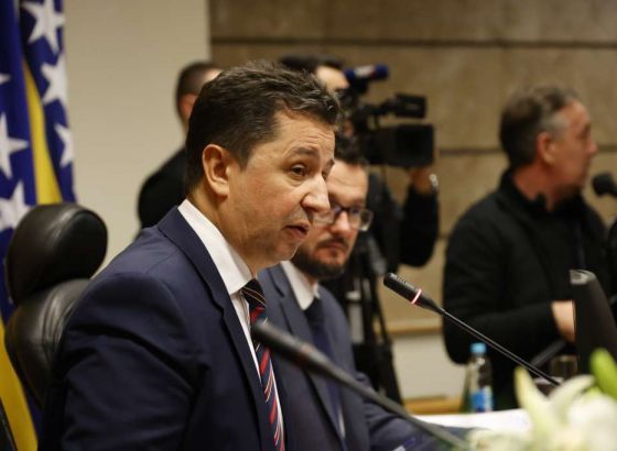 Zaimović prekinuo konstituirajuću sjednicu Predstavničkog doma, poslanici SDA napustili salu