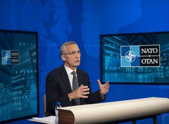 Stoltenberg upozorava da bi bilo opasno potcjenjivati Rusiju