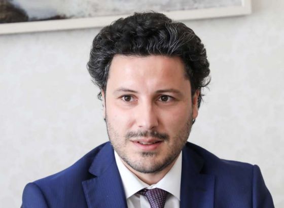 Abazović: Izvanredni parlamentarni i predsjednički izbori trebali bi se održati istodobno