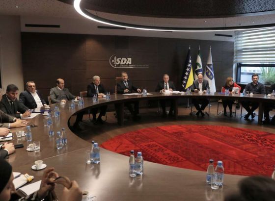 Počela sjednica Predsjedništva SDA, politička situacija i kadrovska rješenja na dnevnom redu