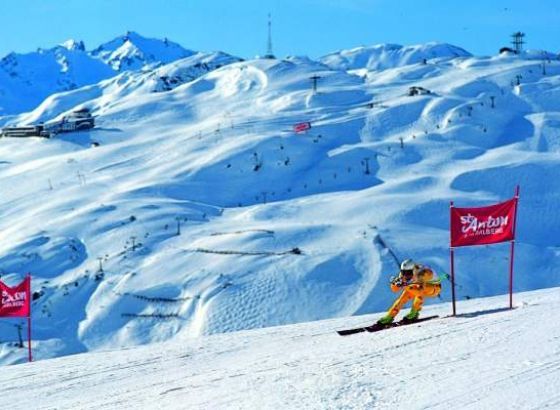 Nema snijega: U Sankt Antonu se vozi superveleslalom umjesto spusta