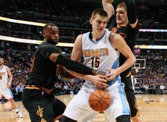 Trojka Jokića u posljednjoj sekundi za pobjedu, Lebron kao Džabar