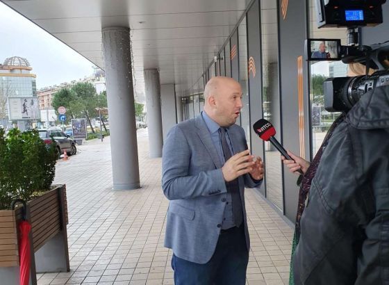 Sarrazin: Srbija ne može postati članica EU bez priznanja Kosova