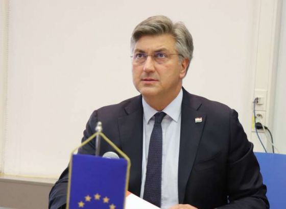 Plenković u Davosu najavio susret sa srbijanskim predsjednikom