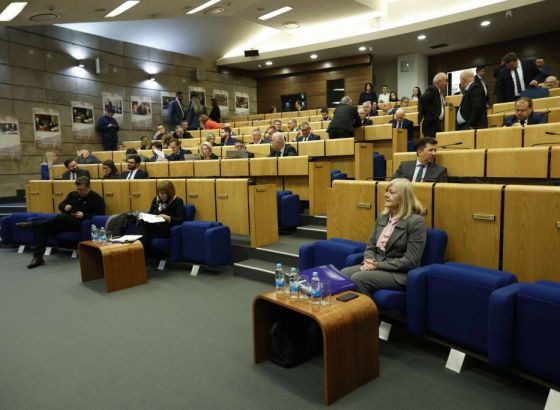 Prekinuta sjednica Predstavničkog doma Parlamenta FBiH, nastavak danas u 11 sati