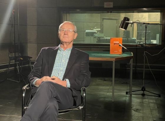 Nenad Pejić: ŽIVIMO U VREMENU MNOŽINE; MI SRBI, MI HRVATI, MI ... NEMA POJEDINCA, NEMA DEMOKRATIJE