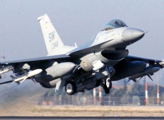 Biden isključio mogućnost slanja borbenih aviona F-16 Ukrajini