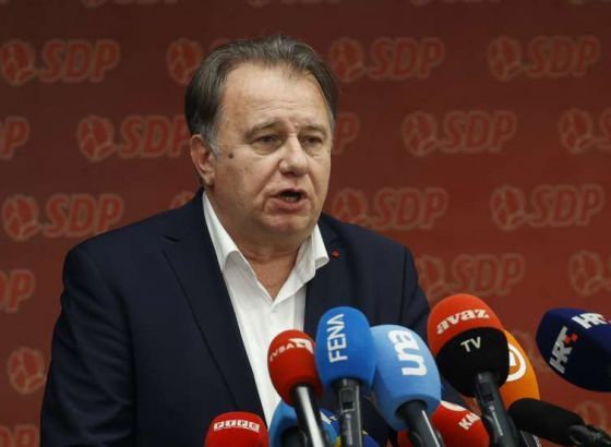 Nikšić: Pokret 'Za nove generacije' nije više naš partner (VIDEO)