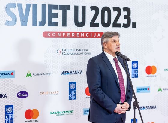 Iz godine preokreta u godinu nade: ŠTA NAS ČEKA U 2023.