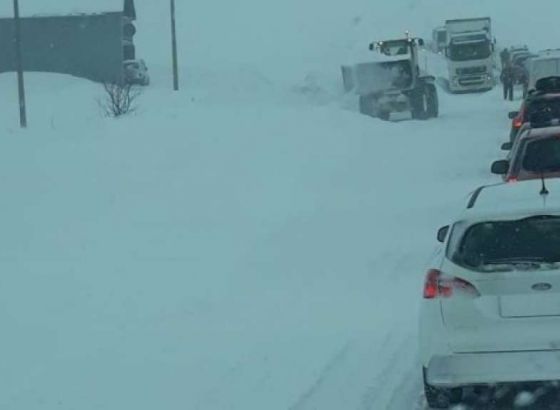 Srbija: Kopaonik i dalje neprohodan, više od 25 000 ljudi bez struje