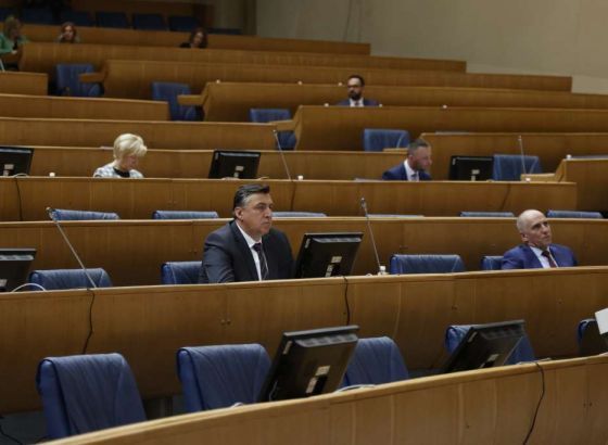 Predstavnički dom PSBiH - Odbijen prijedlog kojim se traži procesuiranje Dodika zbog negiranja genocida