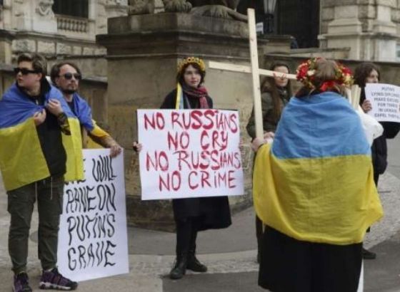 Beograd: Marš mira i solidarnosti povodom godišnjice invazije Rusije na Ukrajinu
