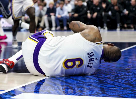 Lebron ne mora na operaciju, ali pauza je neophodna