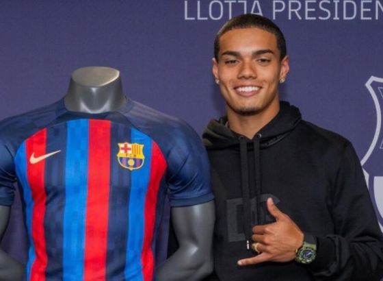 Ronaldinjov sin pojačao Barsu