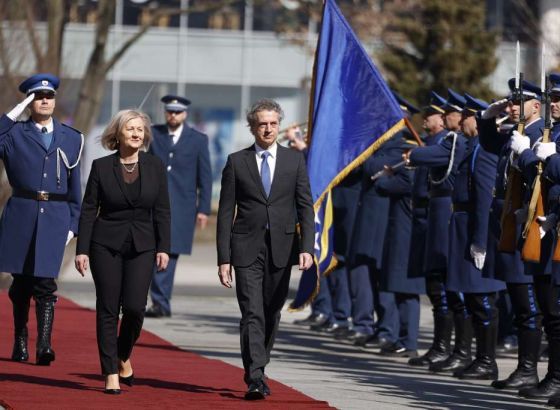 Premijer Slovenije doputovao u službenu posjetu BiH, dočekala ga predsjedavajuća Krišto