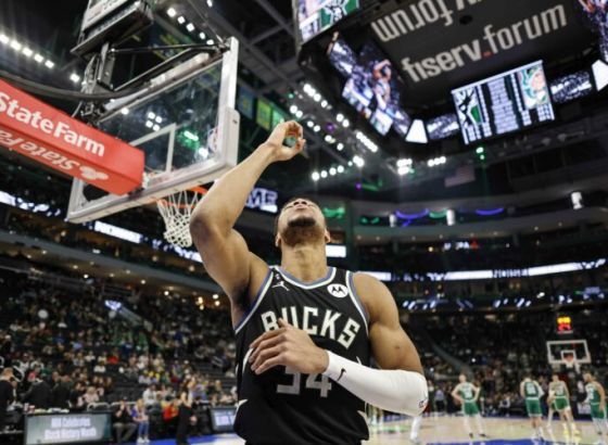 Nemilosrdni Janis i Milvoki prvi obezbjedili plej-of u NBA ligi