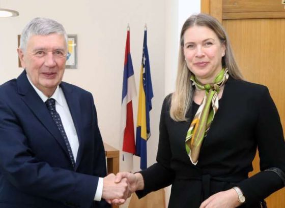 Radmanović i ambasadorica Strömquist razgovarali o kandidatskom statusu BiH za članstvo u EU 