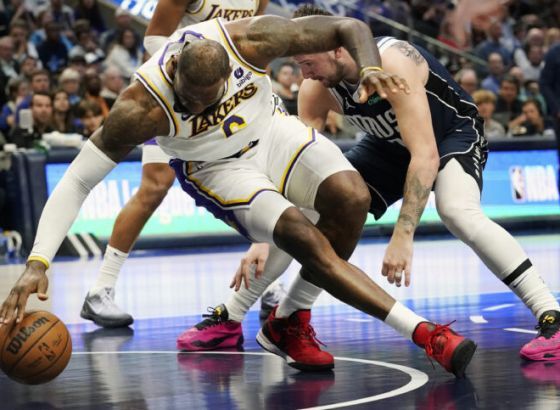 Lebron odbio operaciju i ozbiljno rizikuje, želi da odvede Lejkerse u plej-of