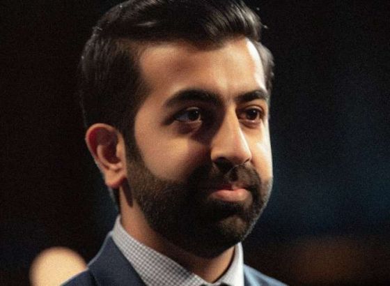 Humza Yousaf će zamijeniti Nicolu Sturgeon na mjestu prvog ministra škotske vlade