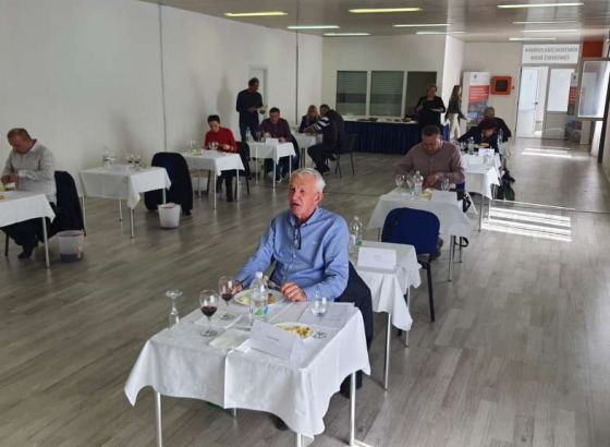 Ocijenjeno oko stotinu pristiglih vinskih uzoraka na Međunarodnom sajmu gospodarstva