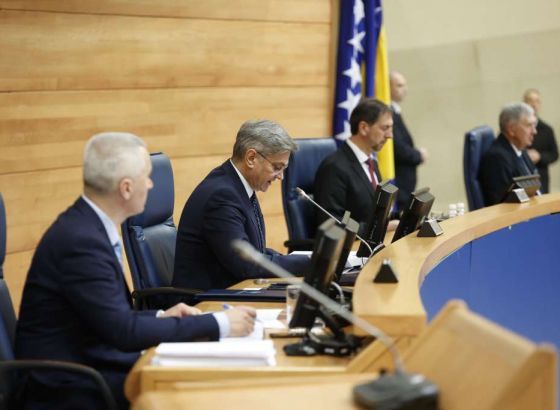 PSBiH - Poslanici odlučili po hitnom postupku razmatrati prijedlog dopuna Zakona o plaćama