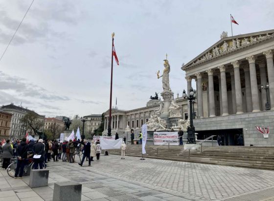 Zastupnici desničarskog FPO-a napustili austrijski parlament tokom govora Zelenskog