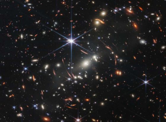Astronomi otkrili jednu od najvećih crnih rupa ikada uočenih