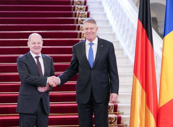 Scholz s čelnicima Rumunije i Moldavije razgovara o sigurnosti, ekonomiji i energetici