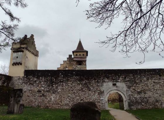 Stari grad Ostrožac sa tri historijske epohe privlači turiste iz cijele BiH